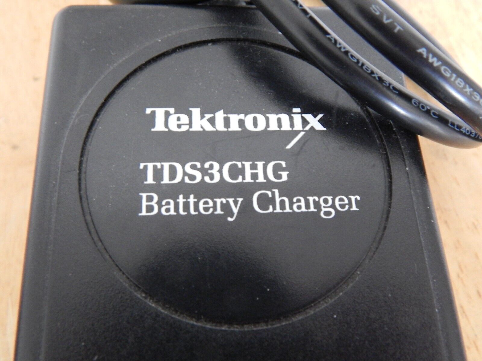 Tektronix TDS3BATC Lithium-Ion Battery Pack&Charger for TDS3000 B C Oscilloscope Tektronix TDS3BATC Lithium-Ion Battery Pack&Charger for TDS3000 B C Oscilloscope